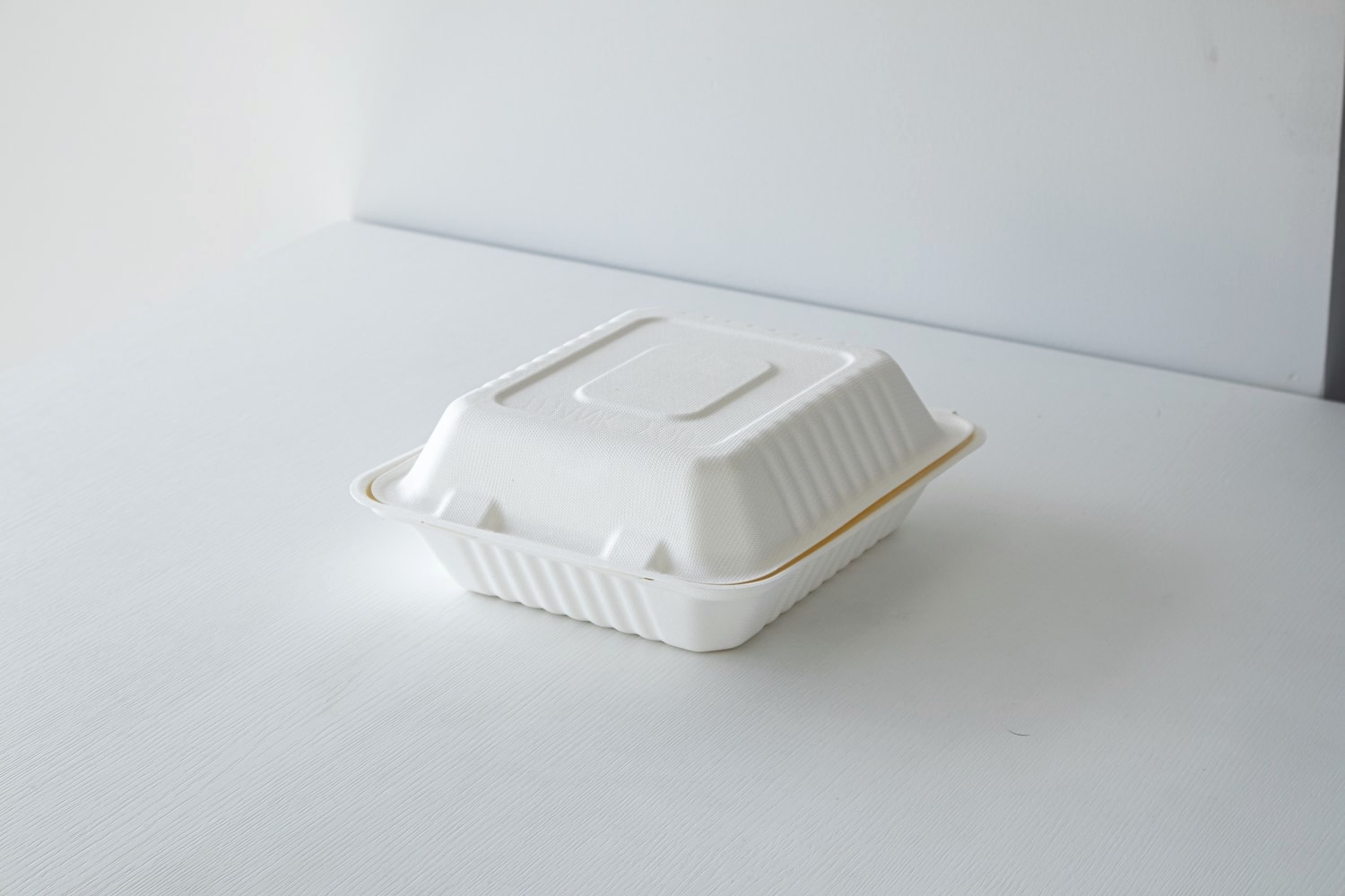 新商品（仕切り容器）
