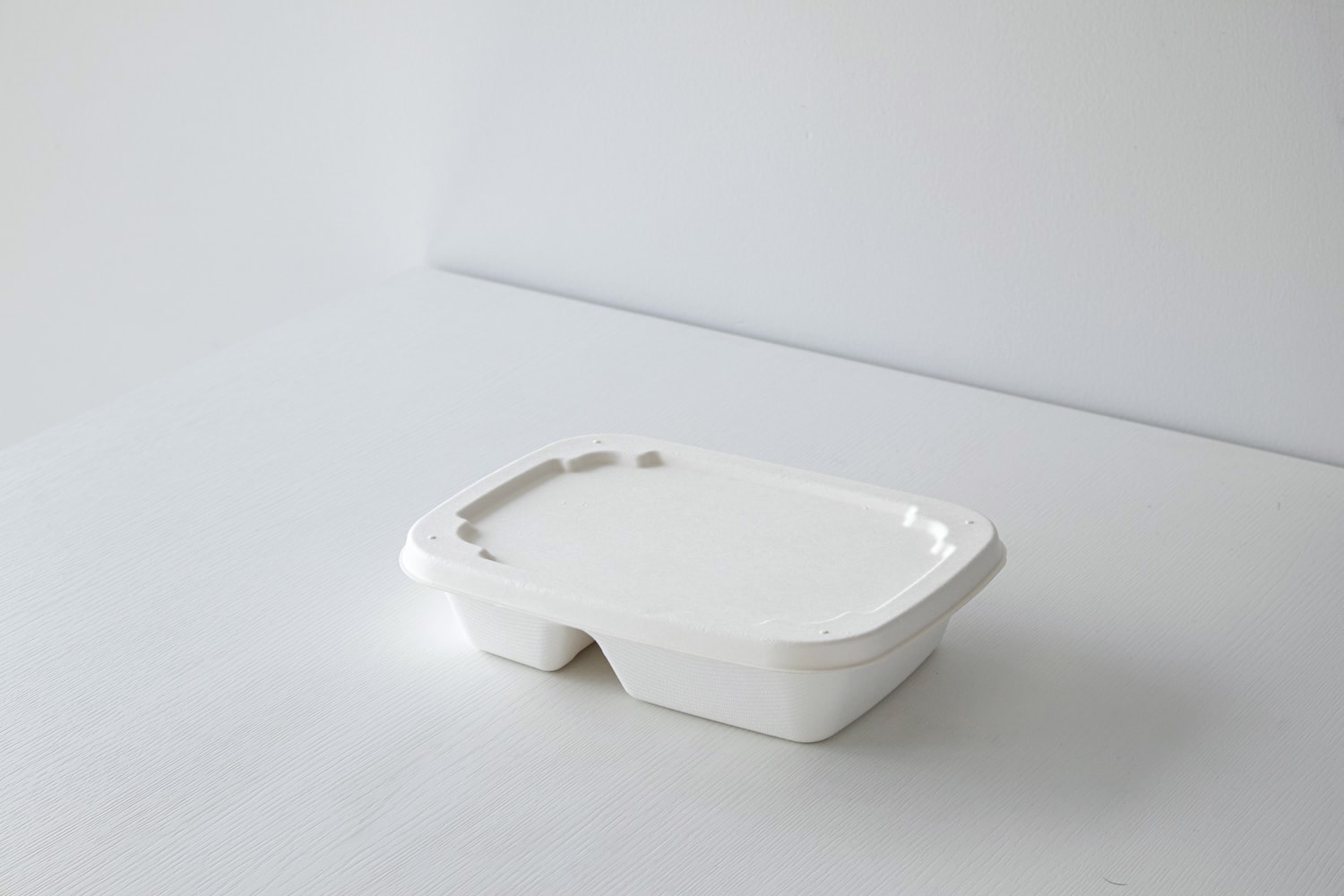 新商品（仕切り容器）