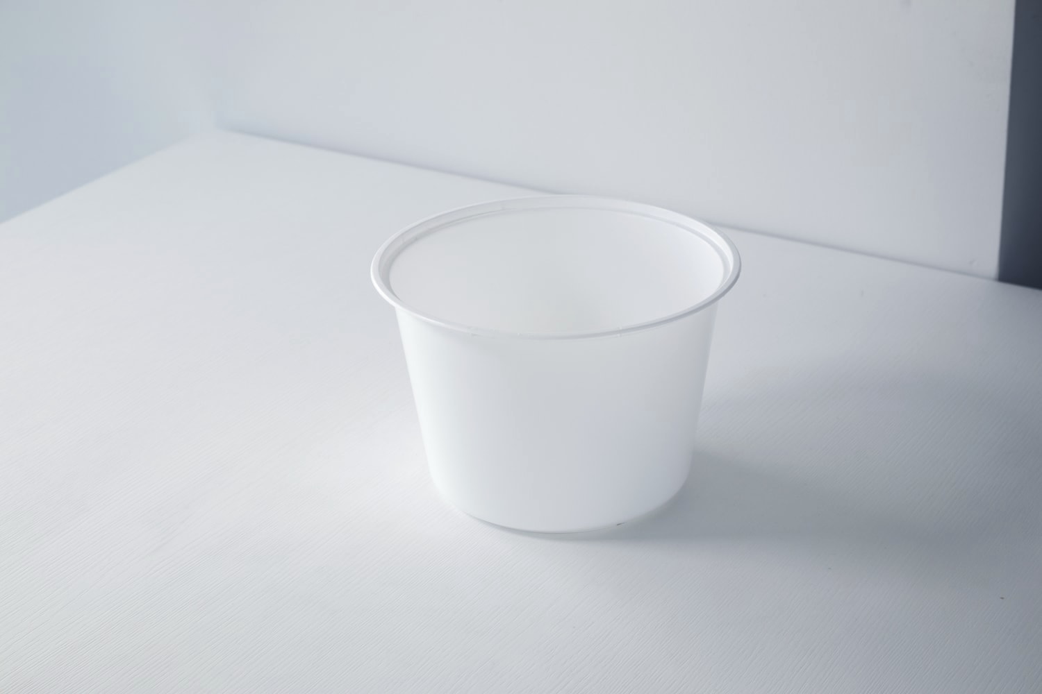 新商品（丸型容器）